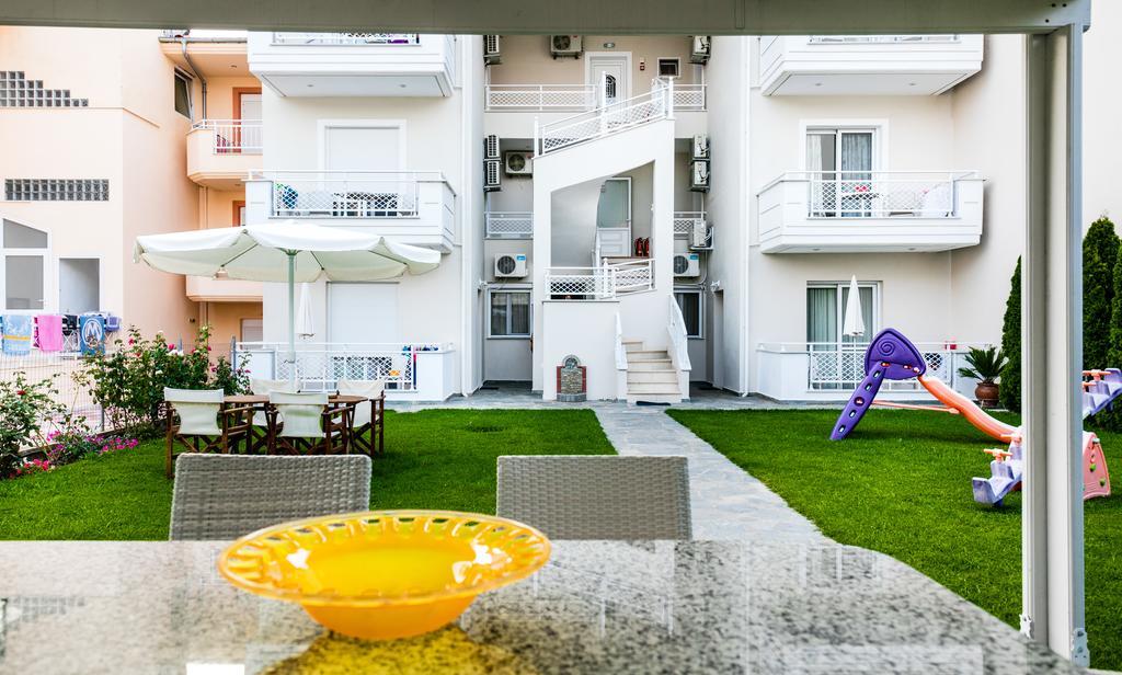 Niki Apartments Chrysi Ammoudia Bagian luar foto