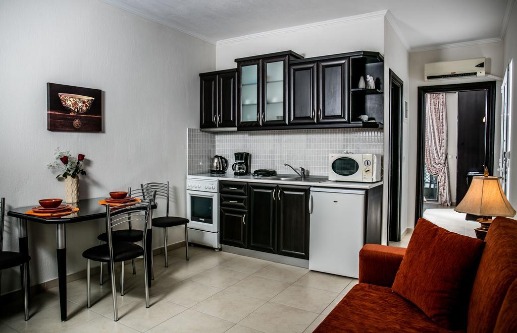 Niki Apartments Chrysi Ammoudia Bagian luar foto