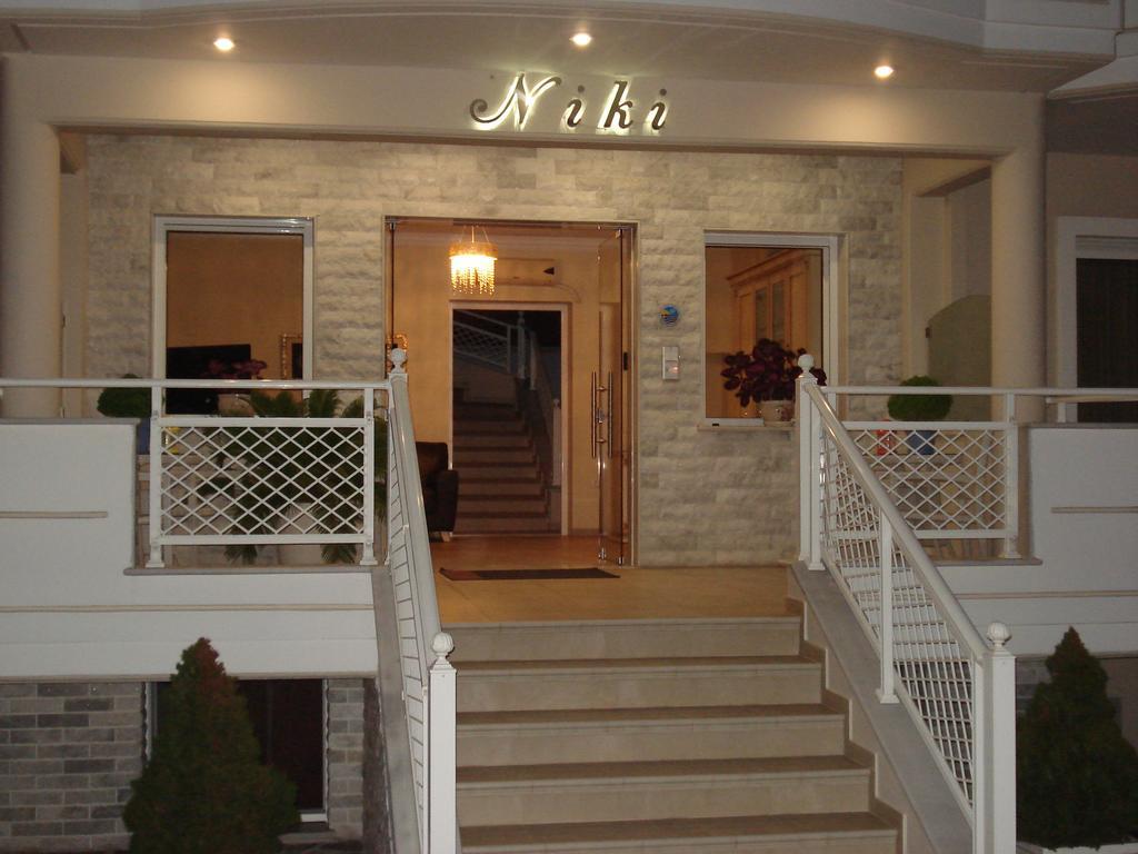 Niki Apartments Chrysi Ammoudia Bagian luar foto